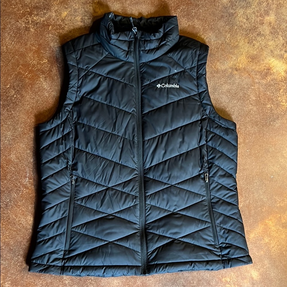 Women’s Columbia Black Puffer Vest